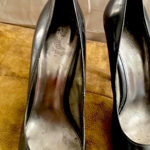 Calvin Klein stiletto silver open toed heels in great condition!